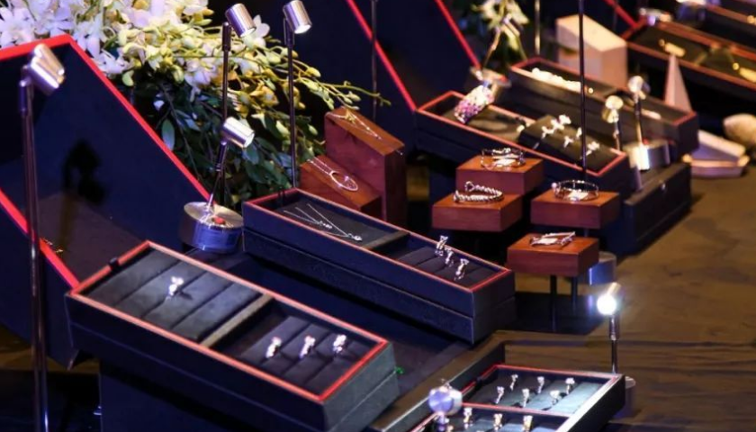 高端品牌茄子视频污免费观看