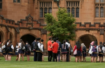 海外留學茄子视频污免费观看幫助留學生更好地適應和融入異國文化